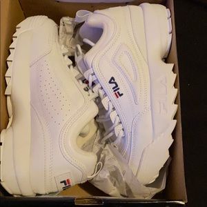 white platform filas